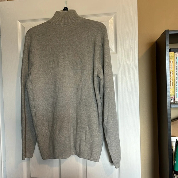 Eddie Bauer men’s gray quarter zip sweater size medium - Picture 6 of 9